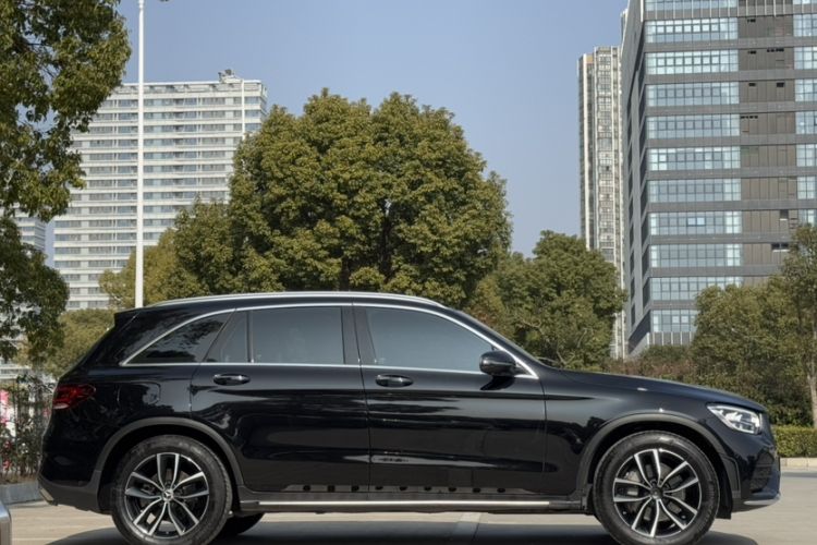 Used Mercedes-Benz GLC 2021 GLC 260 L 4MATIC Luxury Model Exterior 6