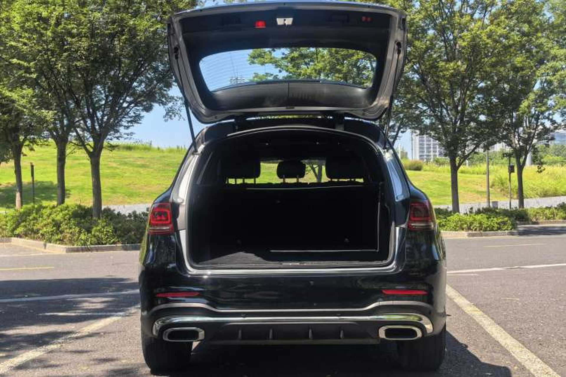 Used Mercedes-Benz GLC 2021 GLC 260 L 4MATIC Luxury Model Exterior 7