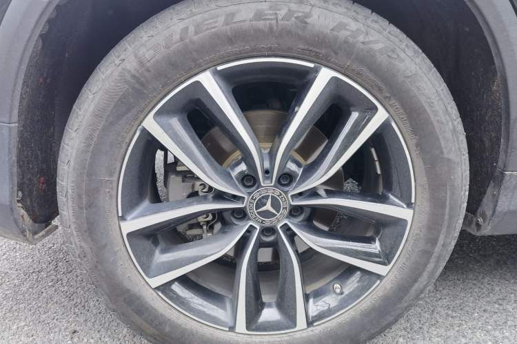 Used Mercedes-Benz GLC 2021 GLC 260 L 4MATIC Luxury Model Exterior 9