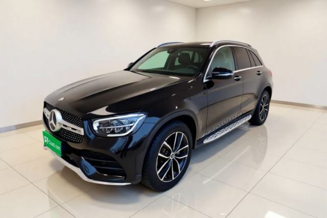 Ojetý Mercedes-Benz GLC 2021 GLC 260 L 4MATIC Luxury Model