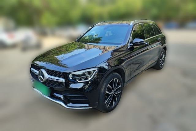 Ojetý Mercedes-Benz GLC 2021 GLC 260 L 4MATIC Luxury Model