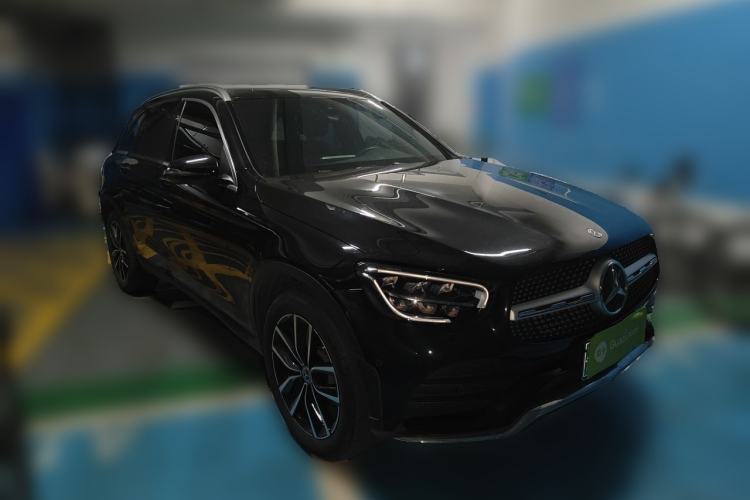 Used Mercedes-Benz GLC 2021 GLC 260 L 4MATIC Luxury Model Front Right 45 Deg