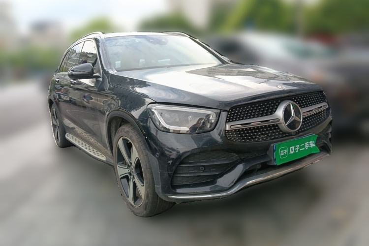 Used Mercedes-Benz GLC 2021 GLC 300 L 4MATIC AMG-Line Front Right 45 Deg