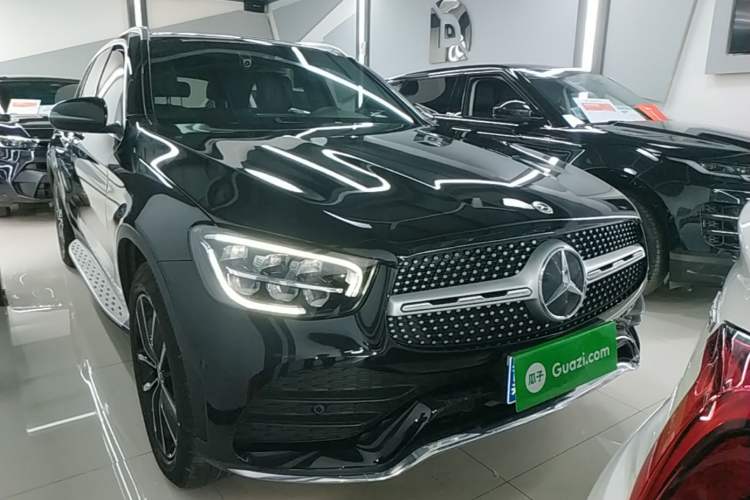 Used Mercedes-Benz GLC 2021 GLC 300 L 4MATIC Dynamic Model Front Right 45 Deg