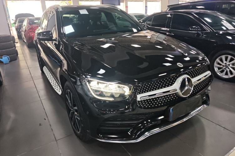 Used Mercedes-Benz GLC 2021 GLC 260 L 4MATIC Luxury Model Front Right 45 Deg
