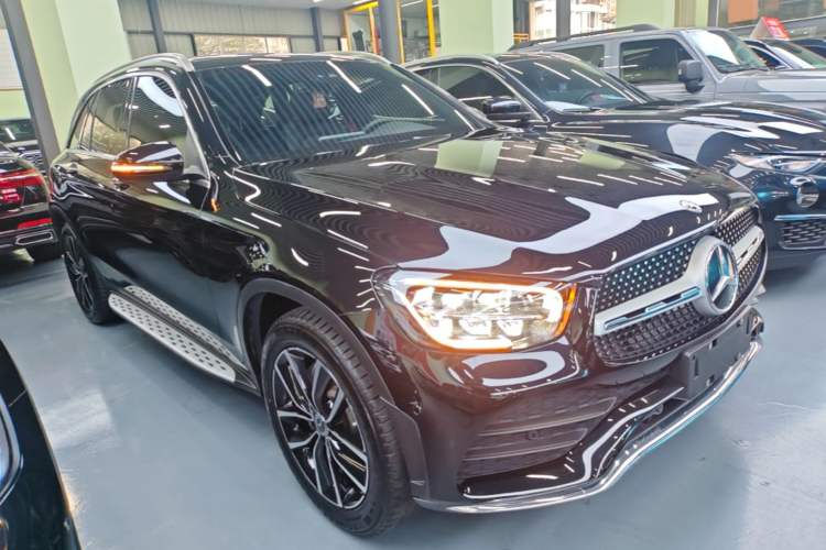 Used Mercedes-Benz GLC 2021 GLC 300 L 4MATIC Dynamic Model Front Right 45 Deg