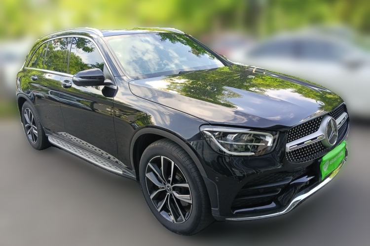 Used Mercedes-Benz GLC 2021 GLC 260 L 4MATIC Luxury Model Front Right 45 Deg