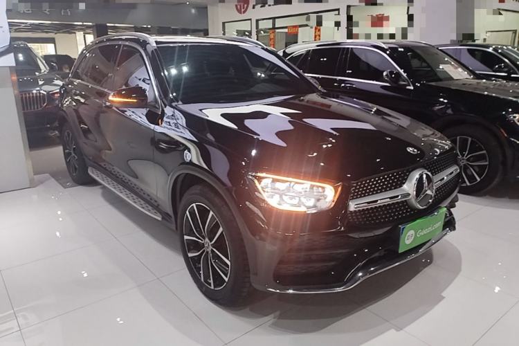 Used Mercedes-Benz GLC 2021 GLC 260 L 4MATIC Luxury Model Front Right 45 Deg