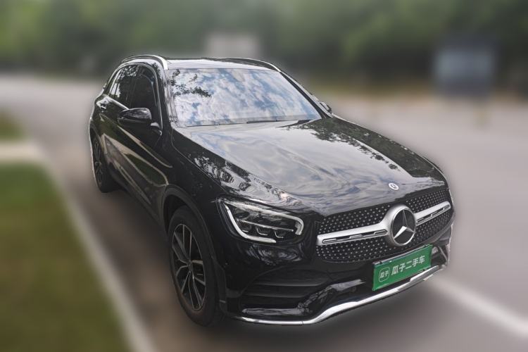 Used Mercedes-Benz GLC 2021 GLC 260 L 4MATIC Luxury Model Front Right 45 Deg