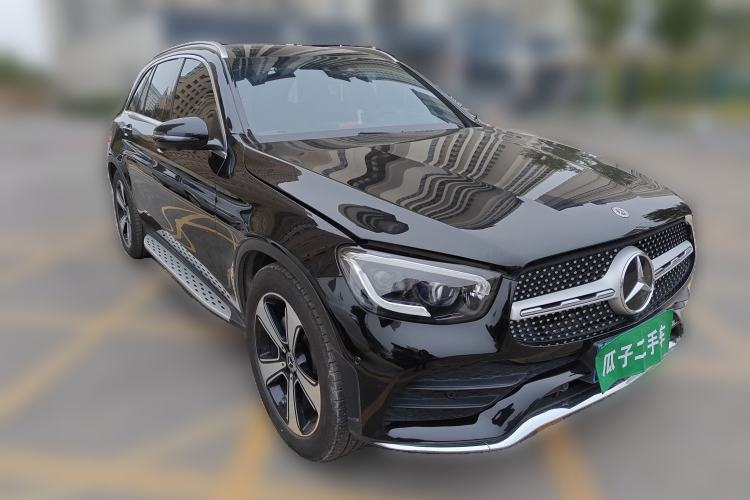 Used Mercedes-Benz GLC 2021 GLC 300 L 4MATIC Luxury Model Front Right 45 Deg