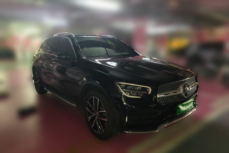 Used Mercedes-Benz GLC 2021 GLC 260 L 4MATIC Luxury Model Front Right 45 Deg