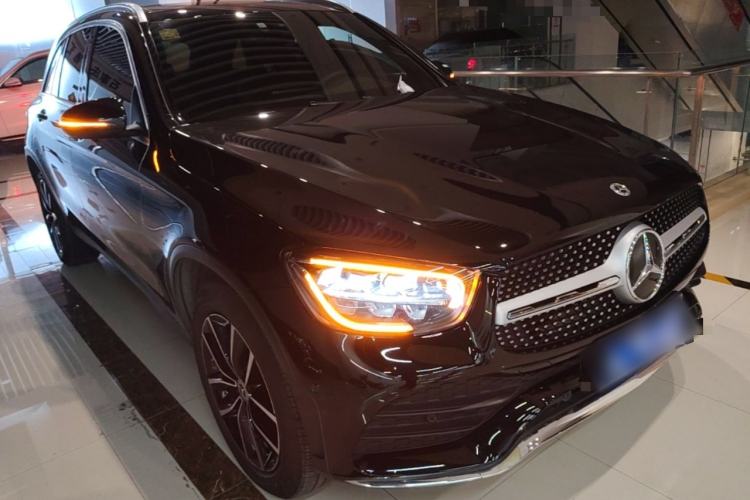 Used Mercedes-Benz GLC 2021 GLC 260 L 4MATIC Luxury Model Front Right 45 Deg