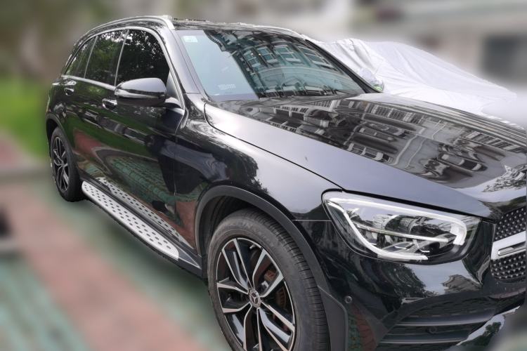 Used Mercedes-Benz GLC 2021 GLC 260 L 4MATIC Luxury Model Front Right 45 Deg