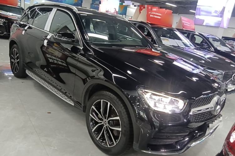 Used Mercedes-Benz GLC 2021 GLC 260 L 4MATIC Luxury Model Front Right 45 Deg