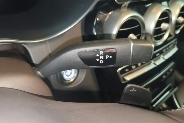 Used Mercedes-Benz GLC 2021 GLC 260 L 4MATIC Dynamic Edition Gear Lever