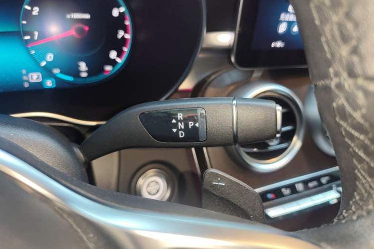 Used Mercedes-Benz GLC 2021 GLC 260 L 4MATIC Luxury Model Gear Lever