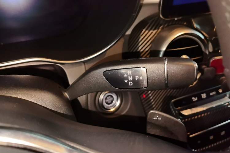 Used Mercedes-Benz GLC 2021 GLC 260 L 4MATIC Dynamic Edition Gear Lever