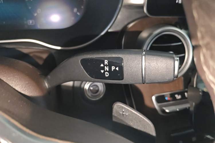 Used Mercedes-Benz GLC 2021 GLC 260 L 4MATIC Luxury Model Gear Lever