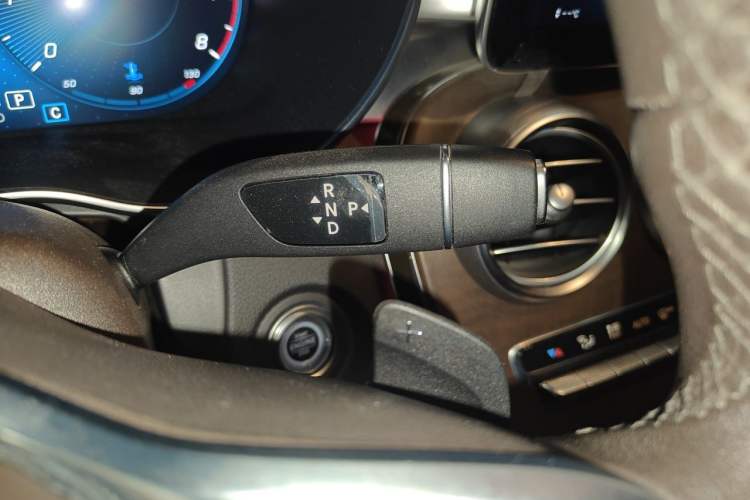 Used Mercedes-Benz GLC 2021 GLC 260 L 4MATIC Luxury Model Gear Lever
