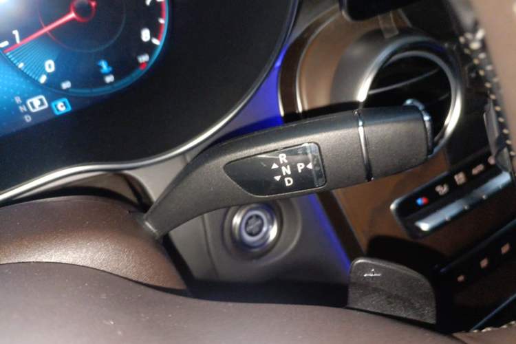 Used Mercedes-Benz GLC 2021 GLC 260 L 4MATIC Luxury Model Gear Lever