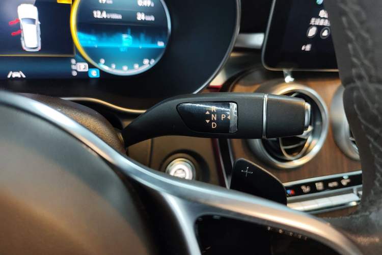 Used Mercedes-Benz GLC 2021 GLC 300 L 4MATIC Luxury Model Gear Lever