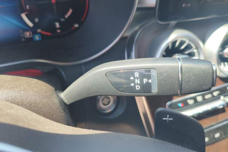 Used Mercedes-Benz GLC 2021 GLC 300 L 4MATIC Dynamic Model Gear Lever