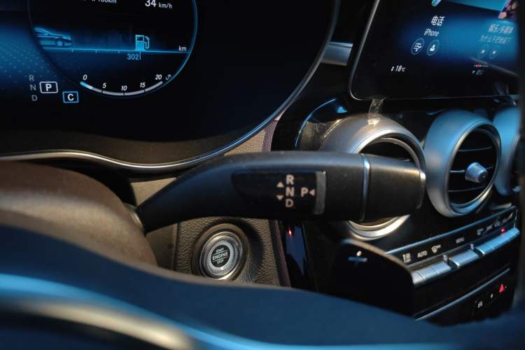Used Mercedes-Benz GLC 2021 GLC 260 L 4MATIC Dynamic Edition Gear Lever