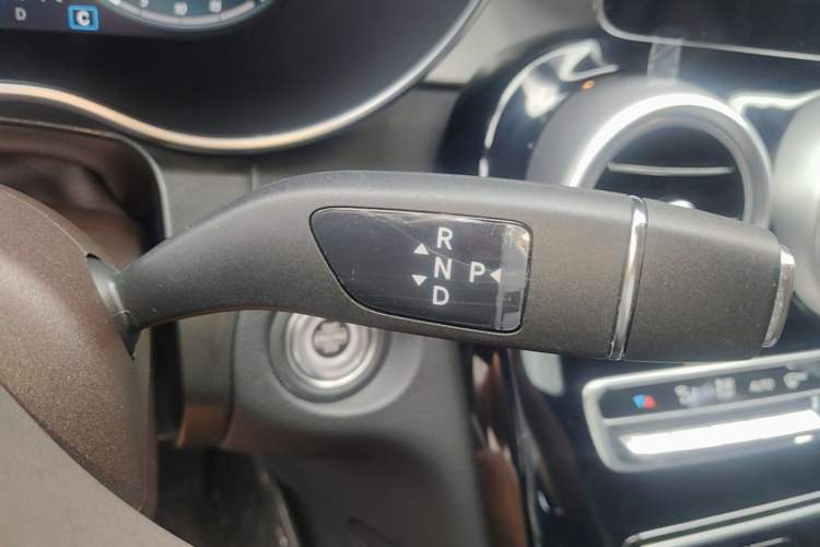 Used Mercedes-Benz GLC 2021 GLC 260 L 4MATIC Dynamic Edition Gear Lever