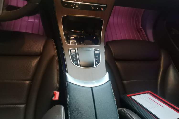 Used Mercedes-Benz GLC 2021 GLC 300 L 4MATIC Dynamic Model Gear Lever