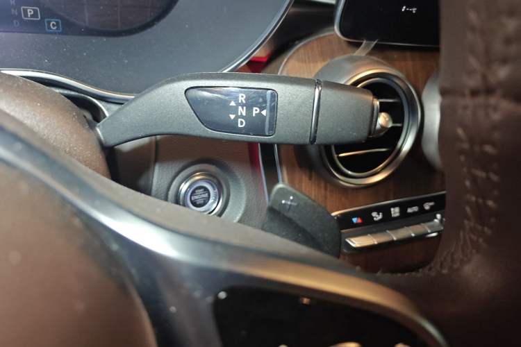 Used Mercedes-Benz GLC 2021 GLC 300 L 4MATIC Dynamic Model Gear Lever
