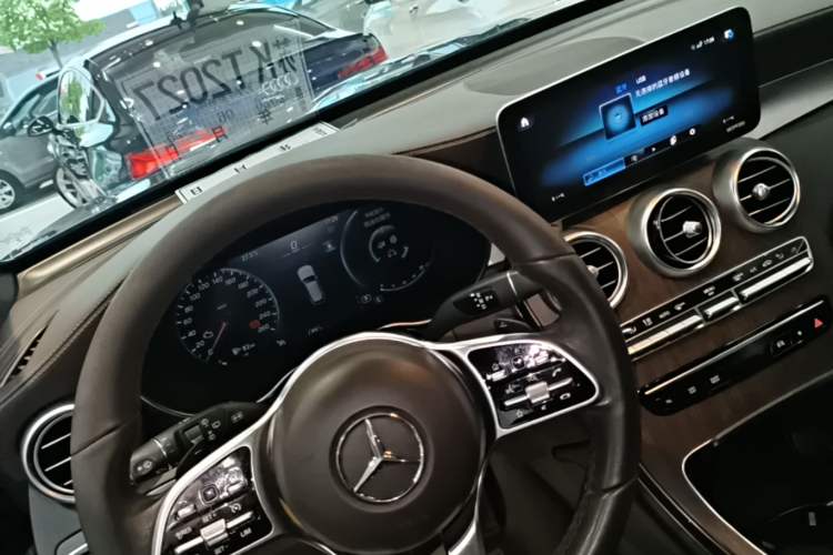 Used Mercedes-Benz GLC 2021 GLC 300 L 4MATIC Dynamic Model Gear Lever