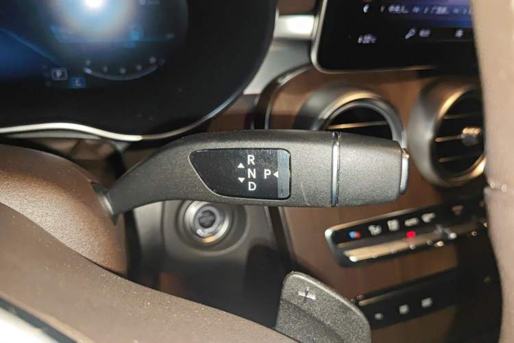 Used Mercedes-Benz GLC 2021 GLC 300 L 4MATIC Luxury Model Gear Lever