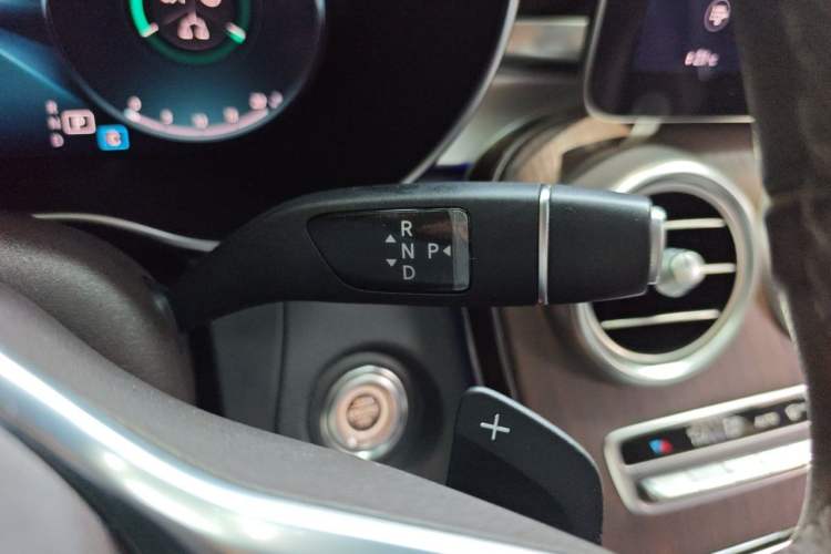 Used Mercedes-Benz GLC 2021 GLC 260 L 4MATIC Luxury Model Gear Lever