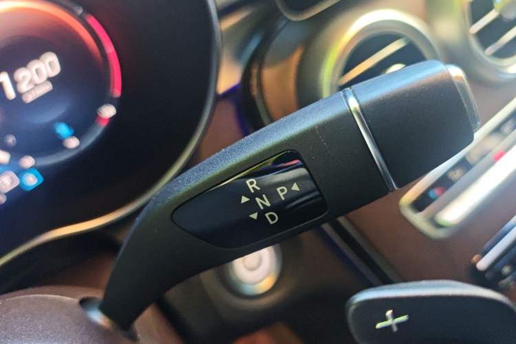 Used Mercedes-Benz GLC 2021 GLC 300 L 4MATIC Luxury Model Gear Lever