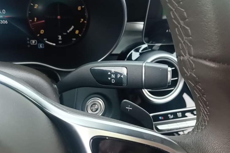 Used Mercedes-Benz GLC 2021 GLC 260 L 4MATIC Dynamic Edition Gear Lever
