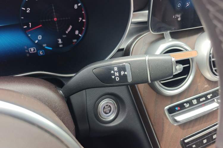 Used Mercedes-Benz GLC 2021 GLC 260 L 4MATIC Luxury Model Gear Lever