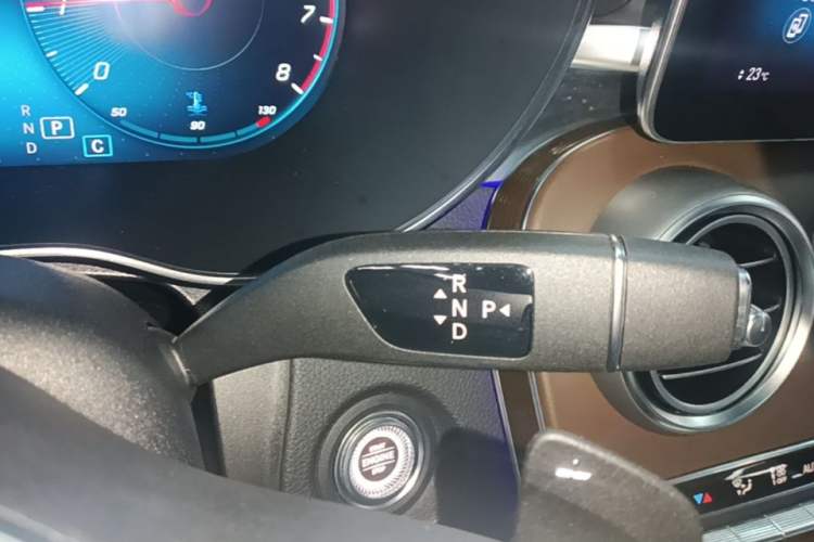 Used Mercedes-Benz GLC 2021 GLC 260 L 4MATIC Luxury Model Gear Lever