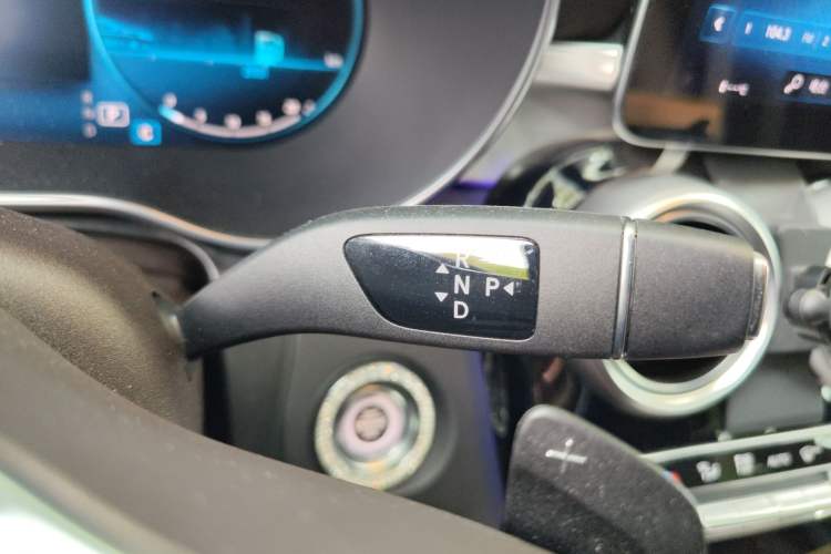 Used Mercedes-Benz GLC 2021 GLC 260 L 4MATIC Dynamic Edition Gear Lever