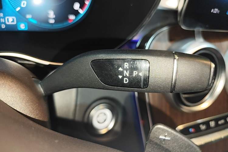 Used Mercedes-Benz GLC 2021 GLC 300 L 4MATIC Dynamic Model Gear Lever