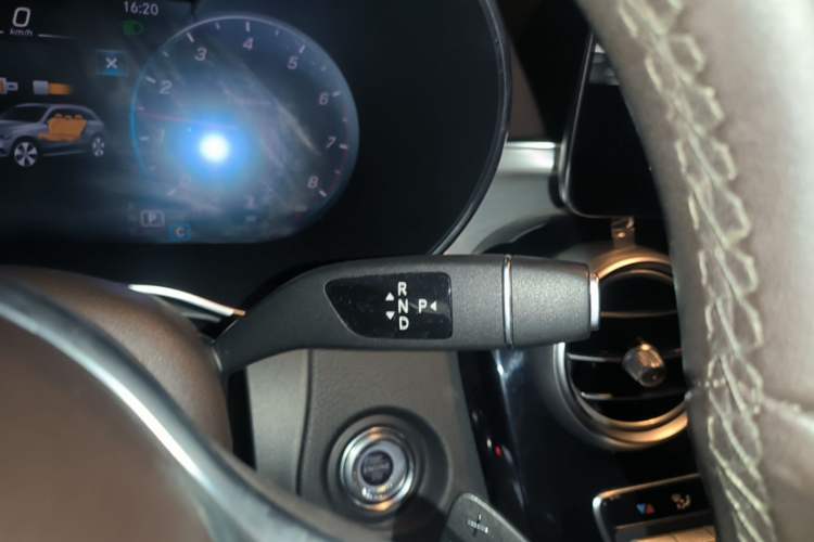 Used Mercedes-Benz GLC 2021 GLC 260 L 4MATIC Dynamic Edition Gear Lever