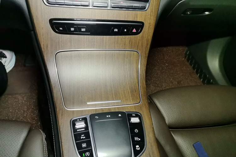 Used Mercedes-Benz GLC 2021 GLC 300 L 4MATIC Dynamic Model Gear Lever