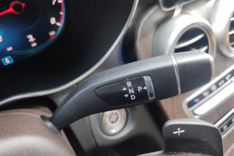 Used Mercedes-Benz GLC 2021 GLC 260 L 4MATIC Dynamic Edition Gear Lever