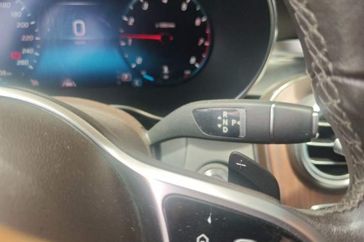 Used Mercedes-Benz GLC 2021 GLC 300 L 4MATIC Dynamic Model Gear Lever