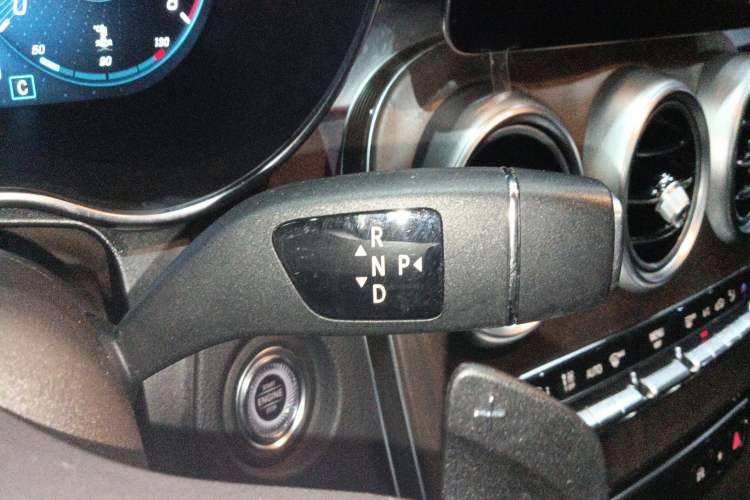 Used Mercedes-Benz GLC 2021 GLC 260 L 4MATIC Luxury Model Gear Lever