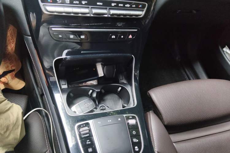 Used Mercedes-Benz GLC 2021 GLC 260 L 4MATIC Dynamic Edition Gear Lever