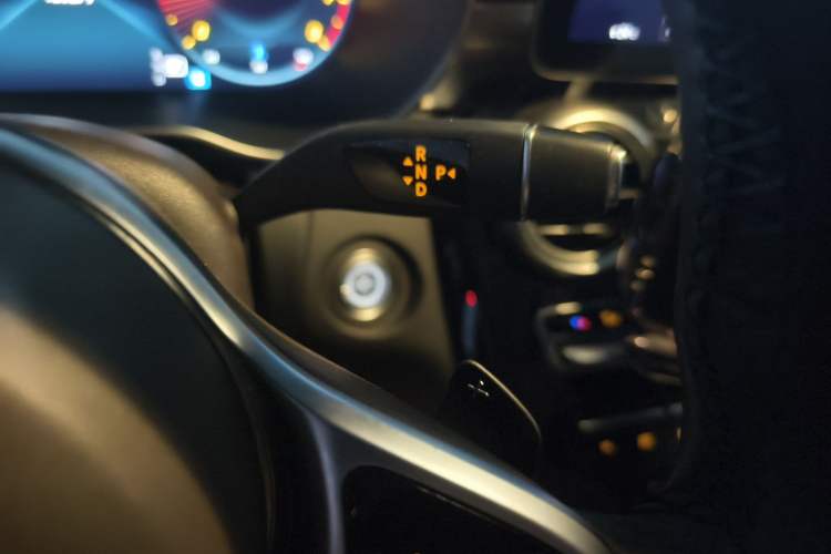 Used Mercedes-Benz GLC 2021 GLC 260 L 4MATIC Dynamic Edition Gear Lever