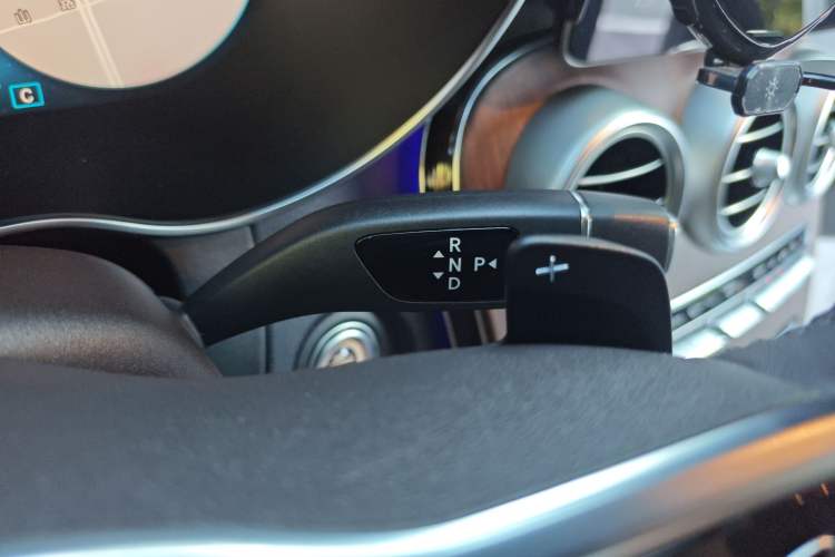 Used Mercedes-Benz GLC 2021 GLC 300 L 4MATIC Dynamic Model Gear Lever