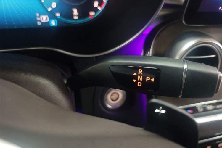 Used Mercedes-Benz GLC 2021 GLC 260 L 4MATIC Luxury Model Gear Lever