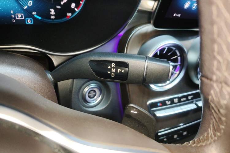 Used Mercedes-Benz GLC 2021 GLC 260 L 4MATIC Luxury Model Gear Lever