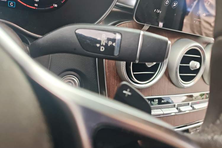 Used Mercedes-Benz GLC 2021 GLC 300 L 4MATIC Dynamic Model Gear Lever